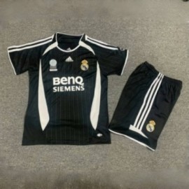 Real Madrid 2006/07 Away Retro Vintage