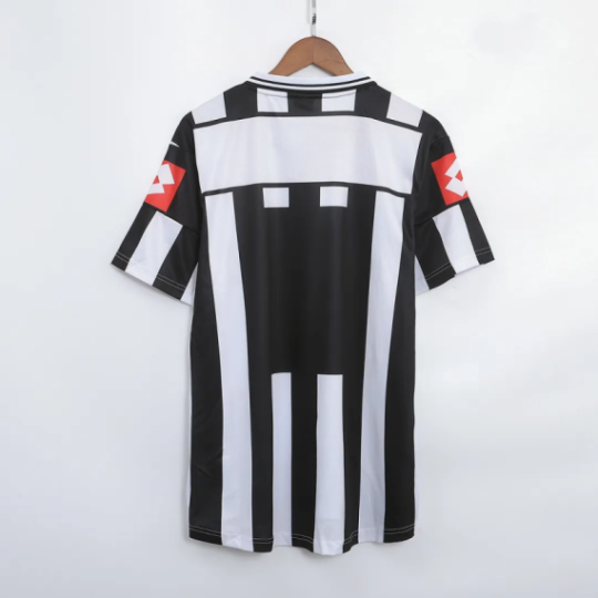 Juventus Retro Home Shirt 2001/02 Men